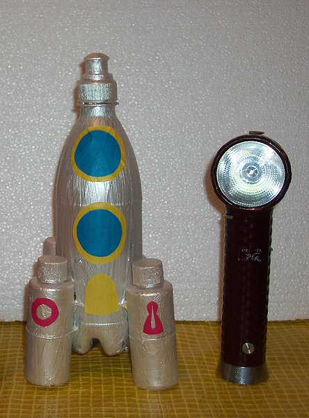 Поделка ракета из бутылки