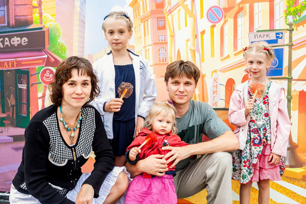 Руслан Ткаченко со своей семьей