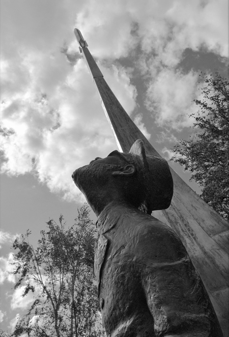 Памятник К.Э.Циолковскому. photosight.ru. Фото: Евгений Вербин