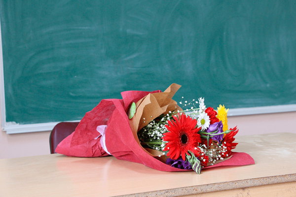 Какие цветы подарить учителю на первое сентября?