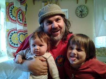 Александр Гезалов с детьми