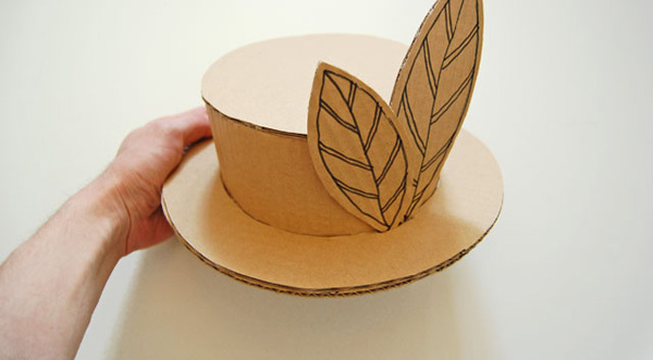 Шляпа-цилиндр из бумаги